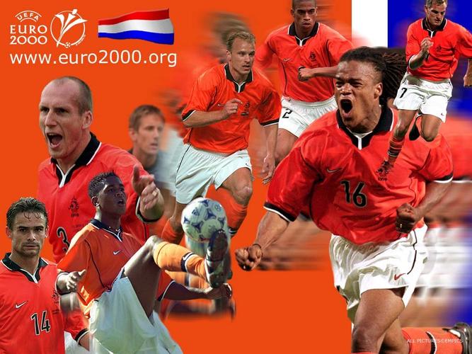 2000年欧洲杯海报（2000年欧洲杯经典比赛）