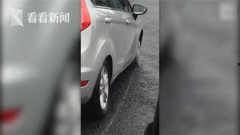 国产两轮车上路视频,畅享便捷出行新体验